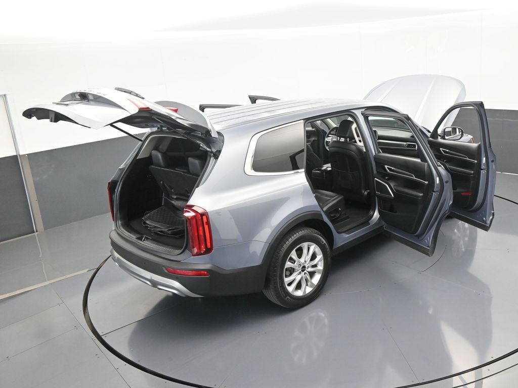 Vehicle image 31 of 66
