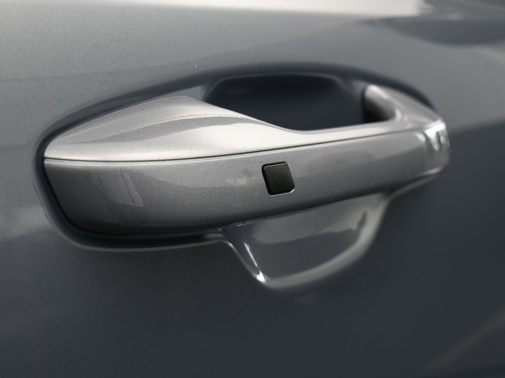 Vehicle image 61 of 66