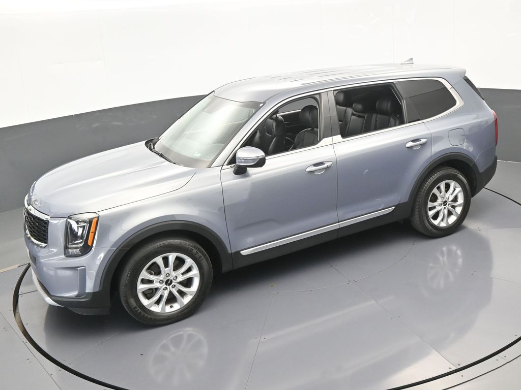 Vehicle image 13 of 66