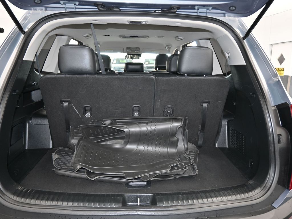 Vehicle image 57 of 66