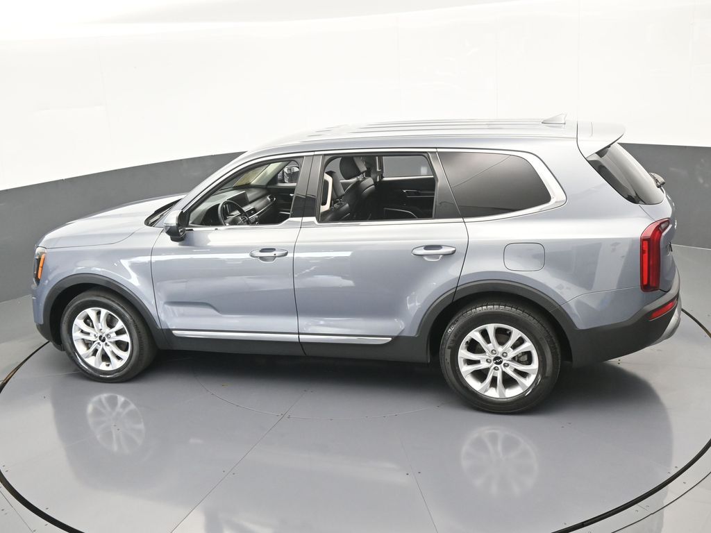 Vehicle image 14 of 66