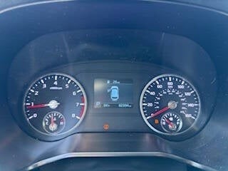 Vehicle image 17 of 32