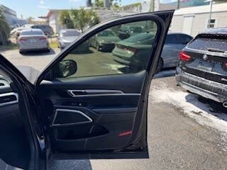 Vehicle image 12 of 32