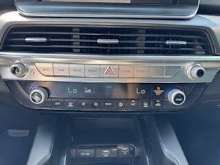 Vehicle image 19 of 32