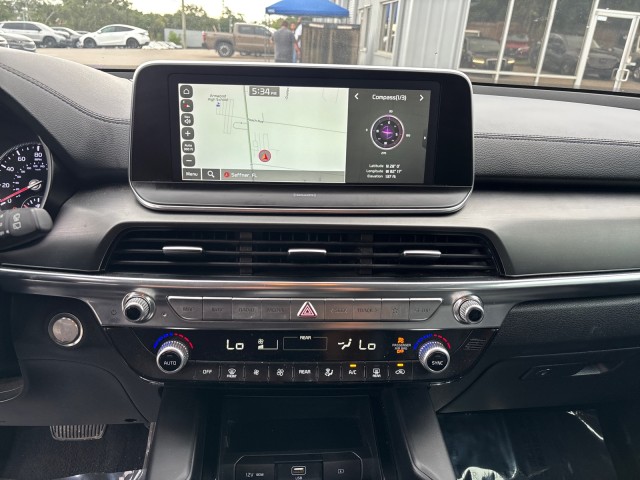 Vehicle image 19 of 22