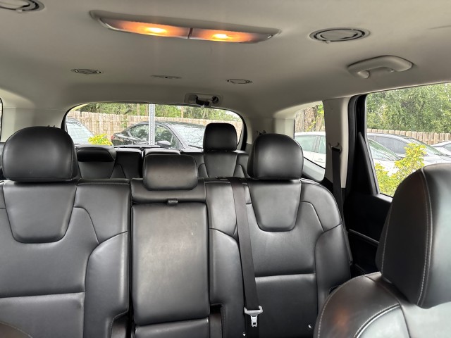 Vehicle image 14 of 22