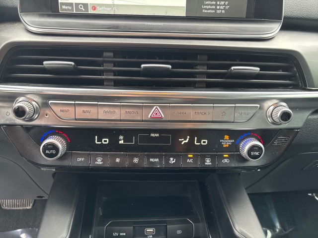 Vehicle image 20 of 22