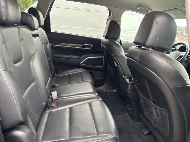Vehicle image 12 of 22