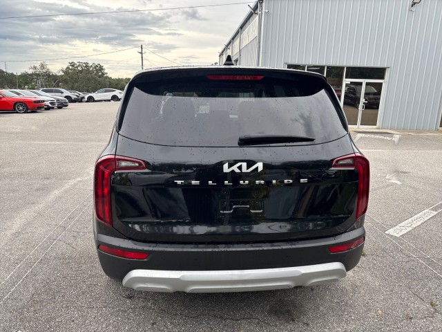 Vehicle image 9 of 22