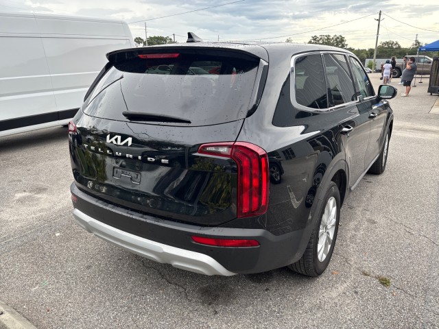 Vehicle image 7 of 22