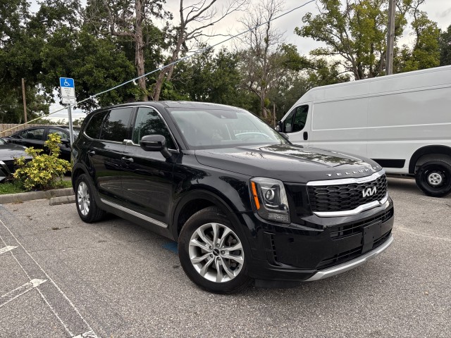 Vehicle image 4 of 22