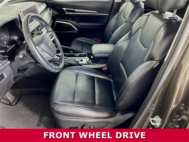 Vehicle image 9 of 38