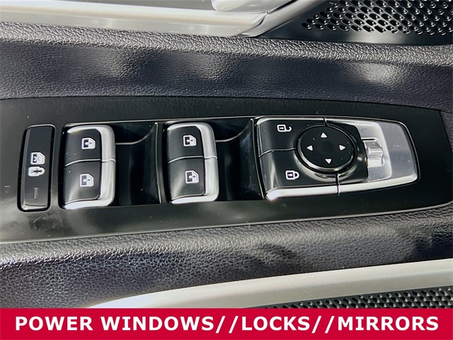 Vehicle image 26 of 38