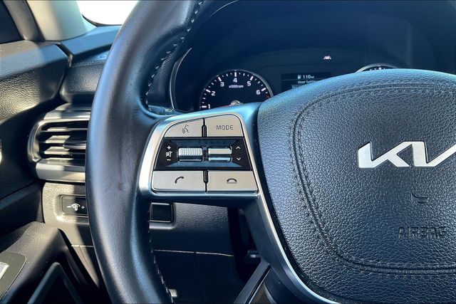 Vehicle image 18 of 34