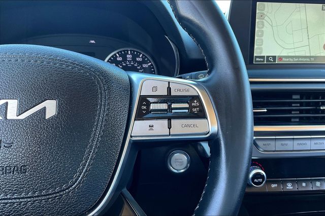 Vehicle image 19 of 34