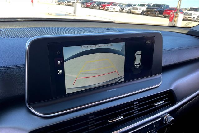 Vehicle image 21 of 34
