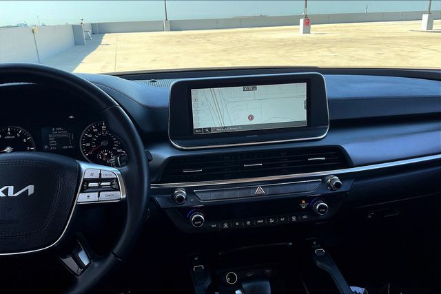 Vehicle image 8 of 34