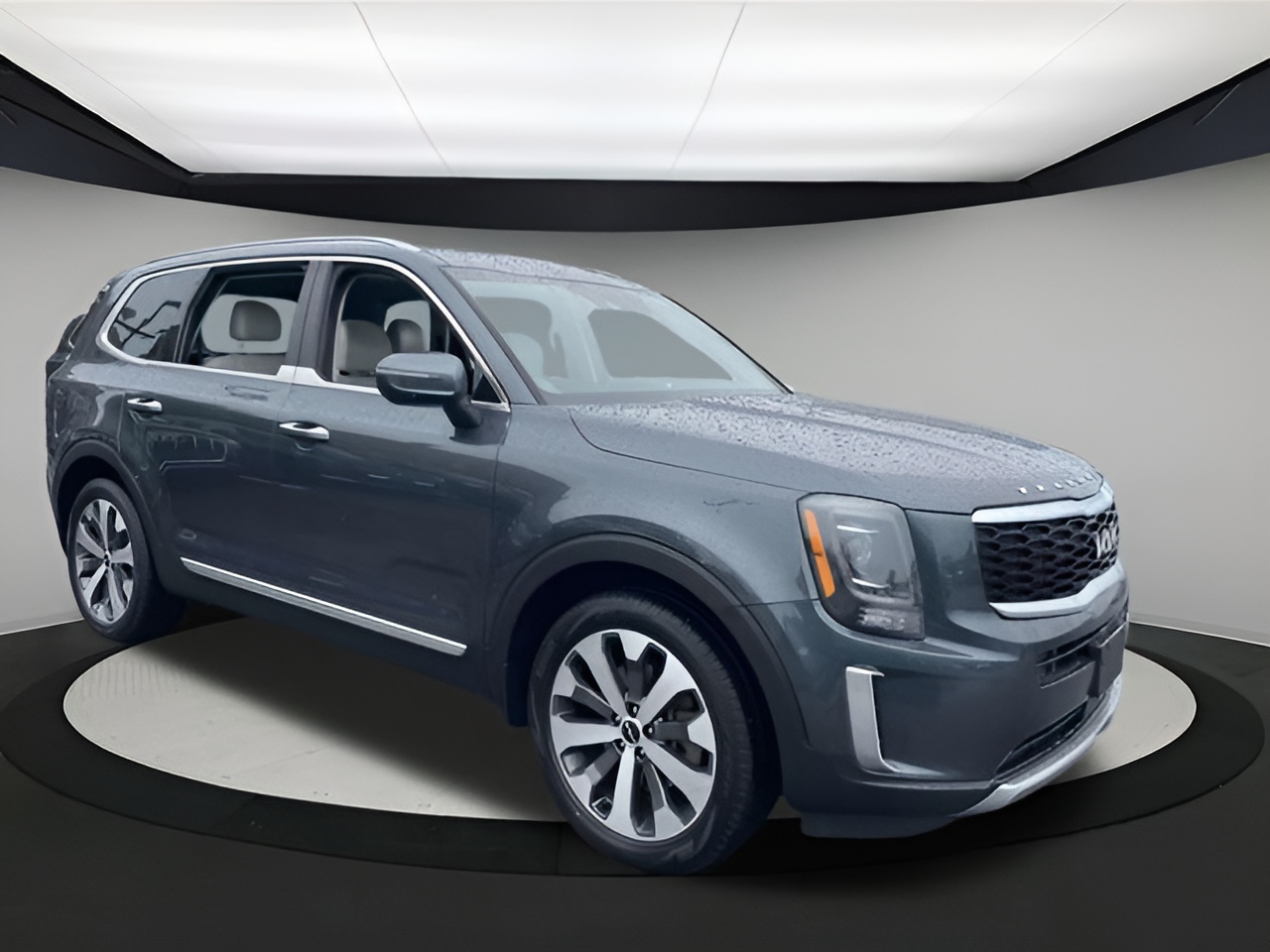 Vehicle image 37 of 42
