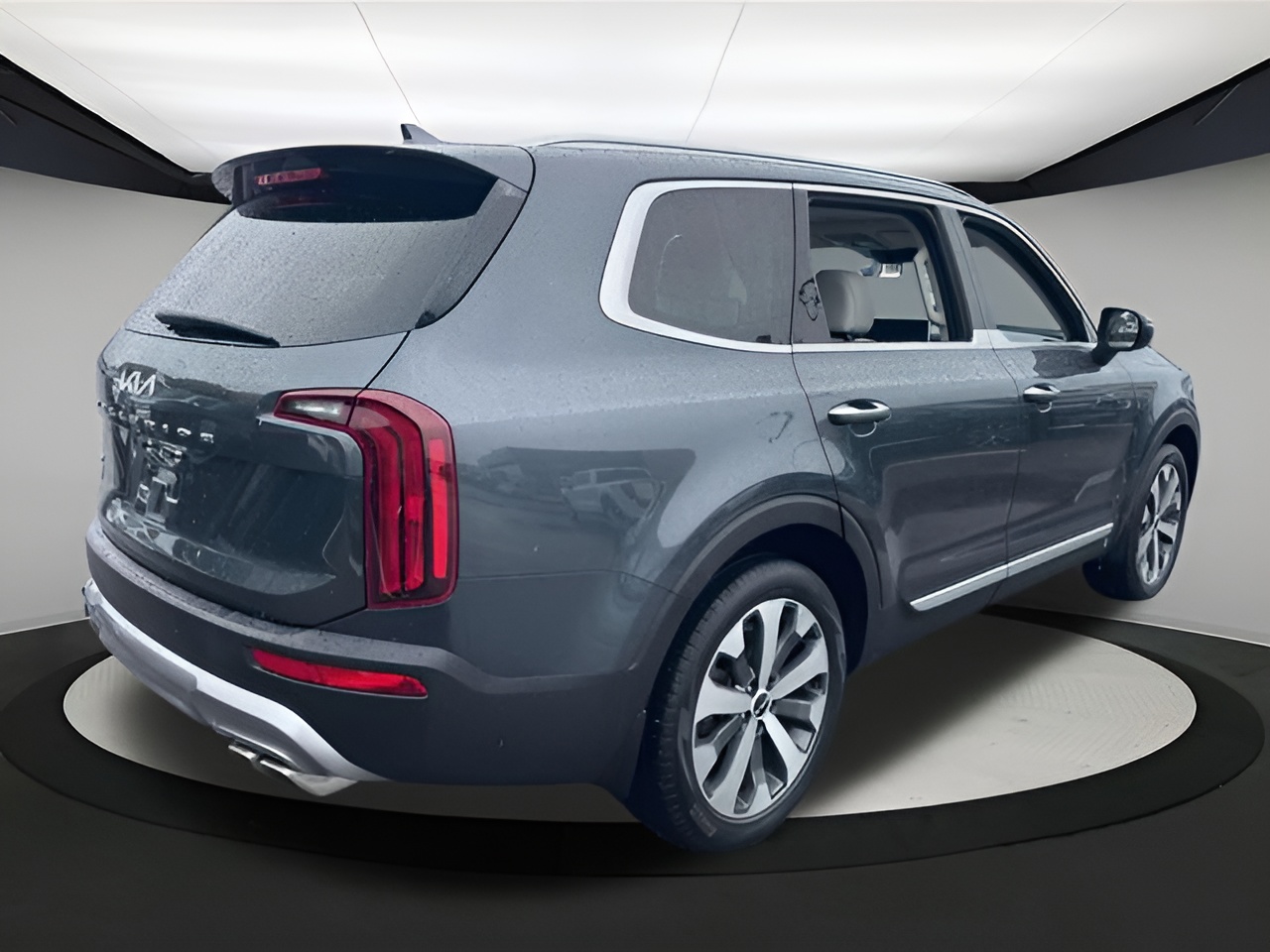 Vehicle image 39 of 42