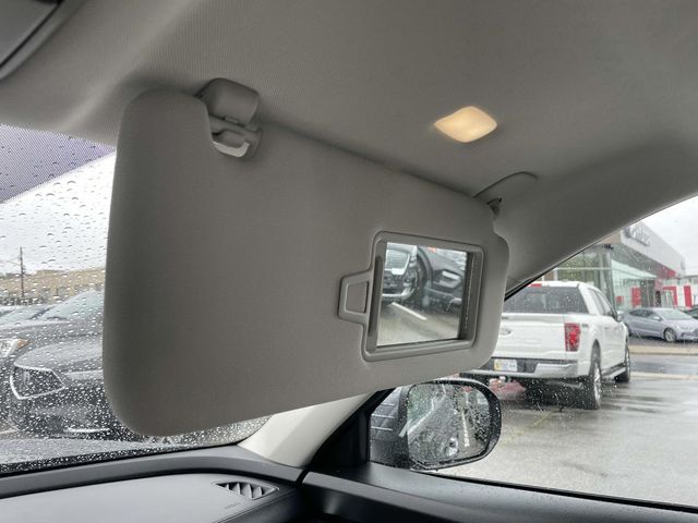 Vehicle image 29 of 42