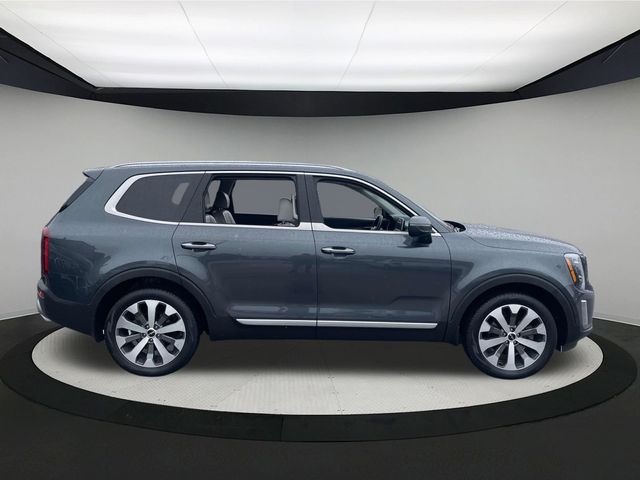 Vehicle image 3 of 42