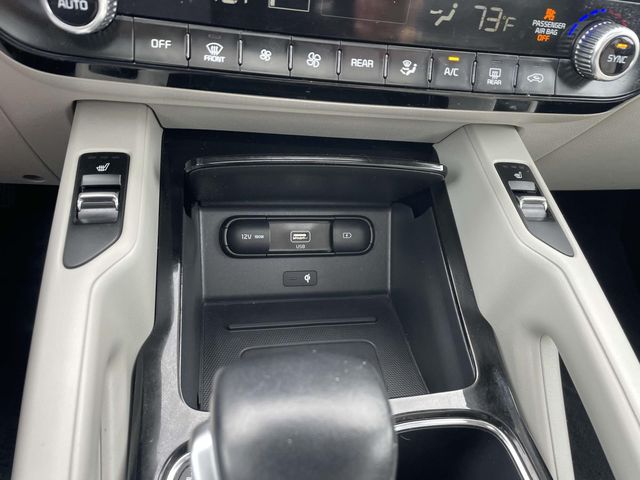 Vehicle image 26 of 42