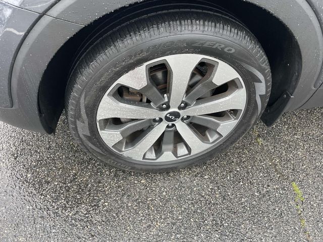 Vehicle image 13 of 42