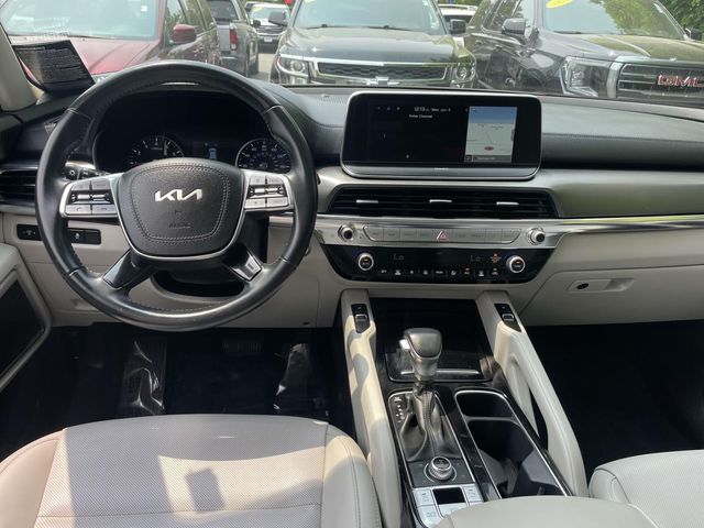 Vehicle image 14 of 35