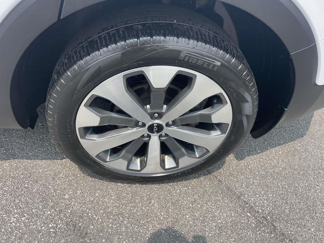 Vehicle image 13 of 35