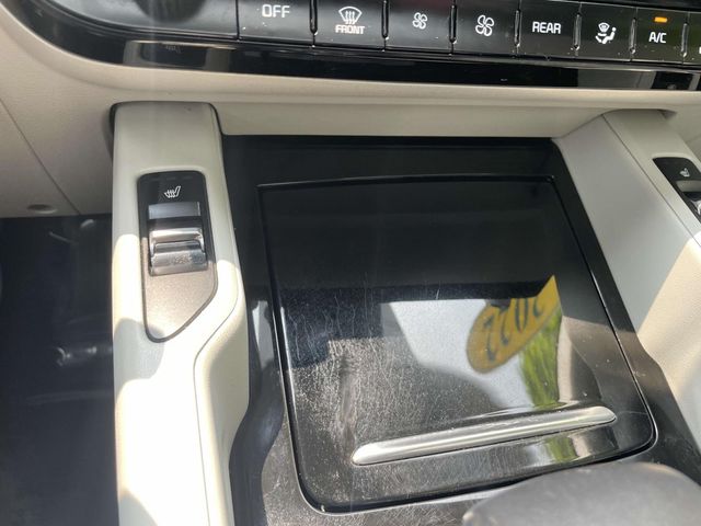 Vehicle image 26 of 35