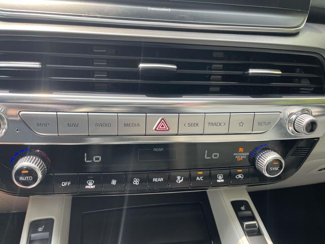Vehicle image 25 of 35