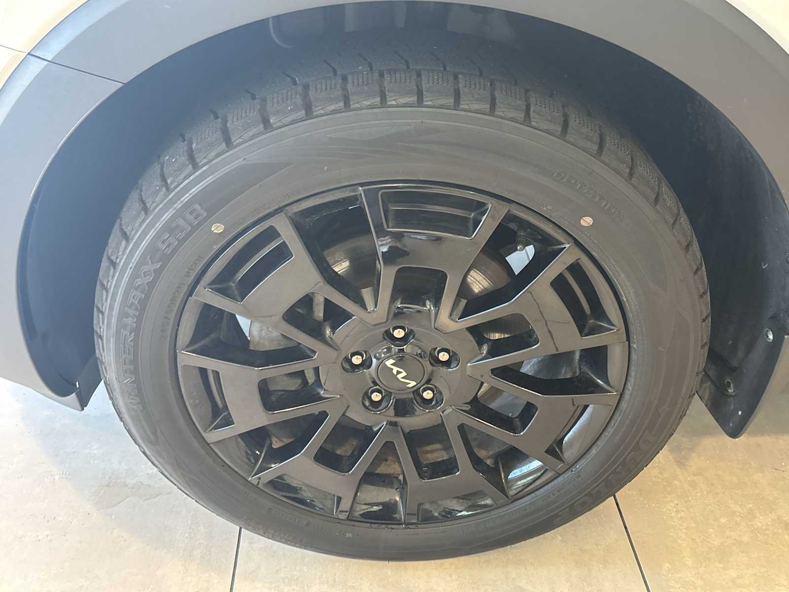 Vehicle image 32 of 35
