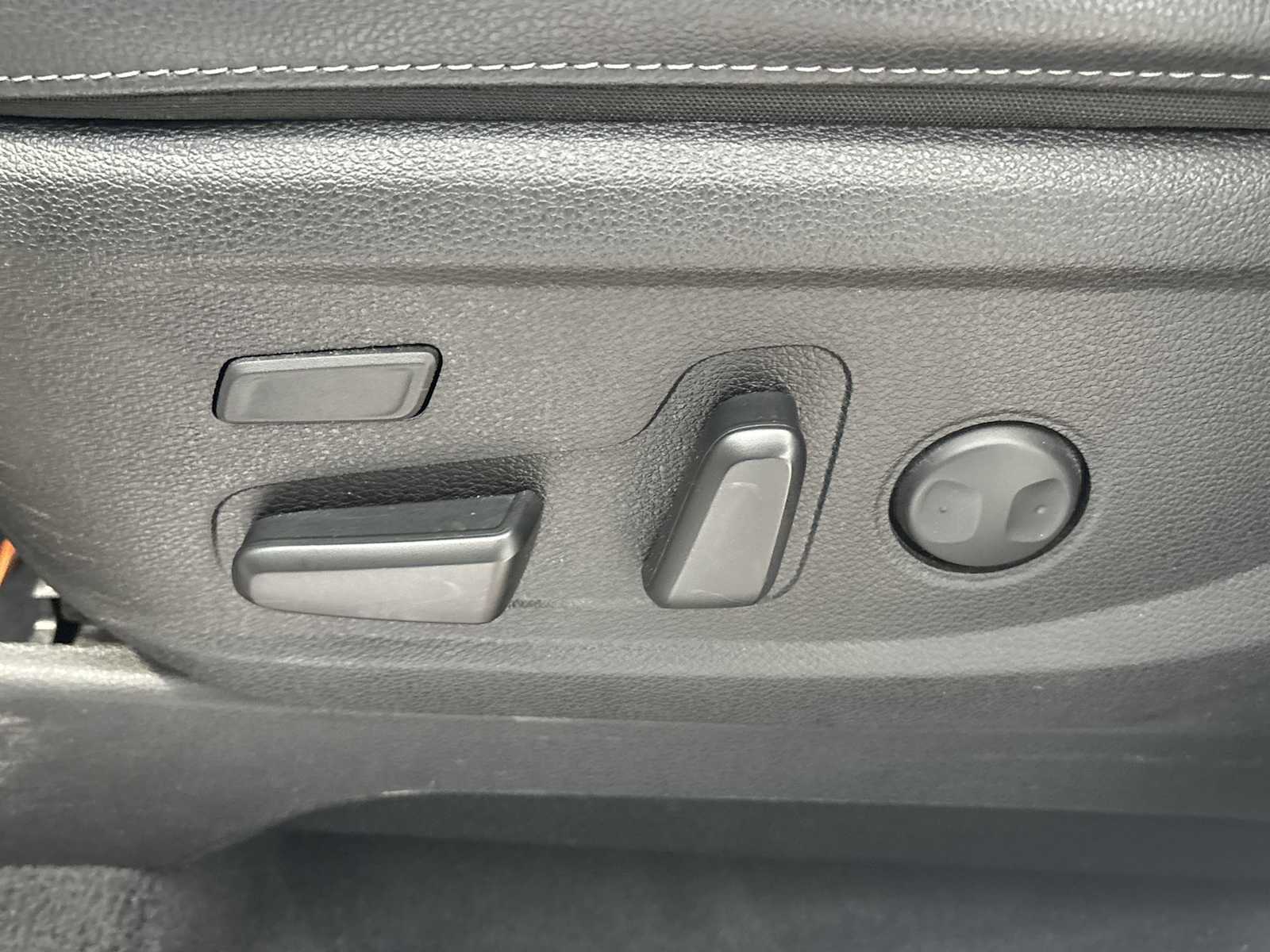 Vehicle image 34 of 35
