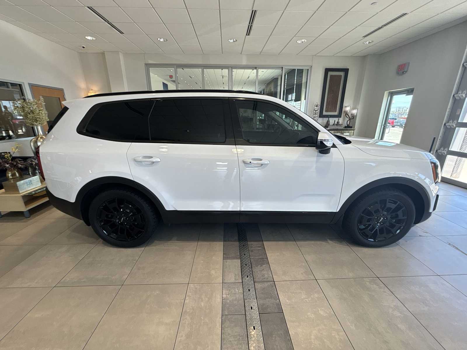 Vehicle image 4 of 35