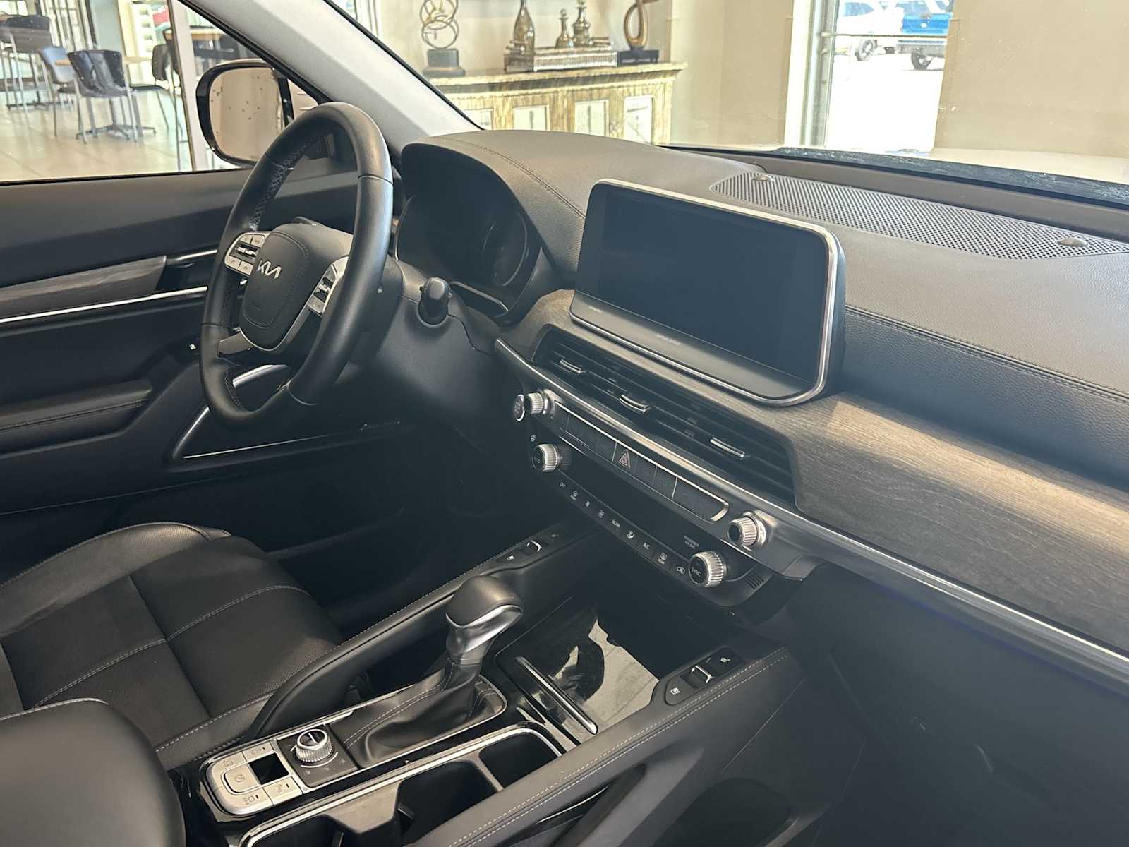 Vehicle image 29 of 35