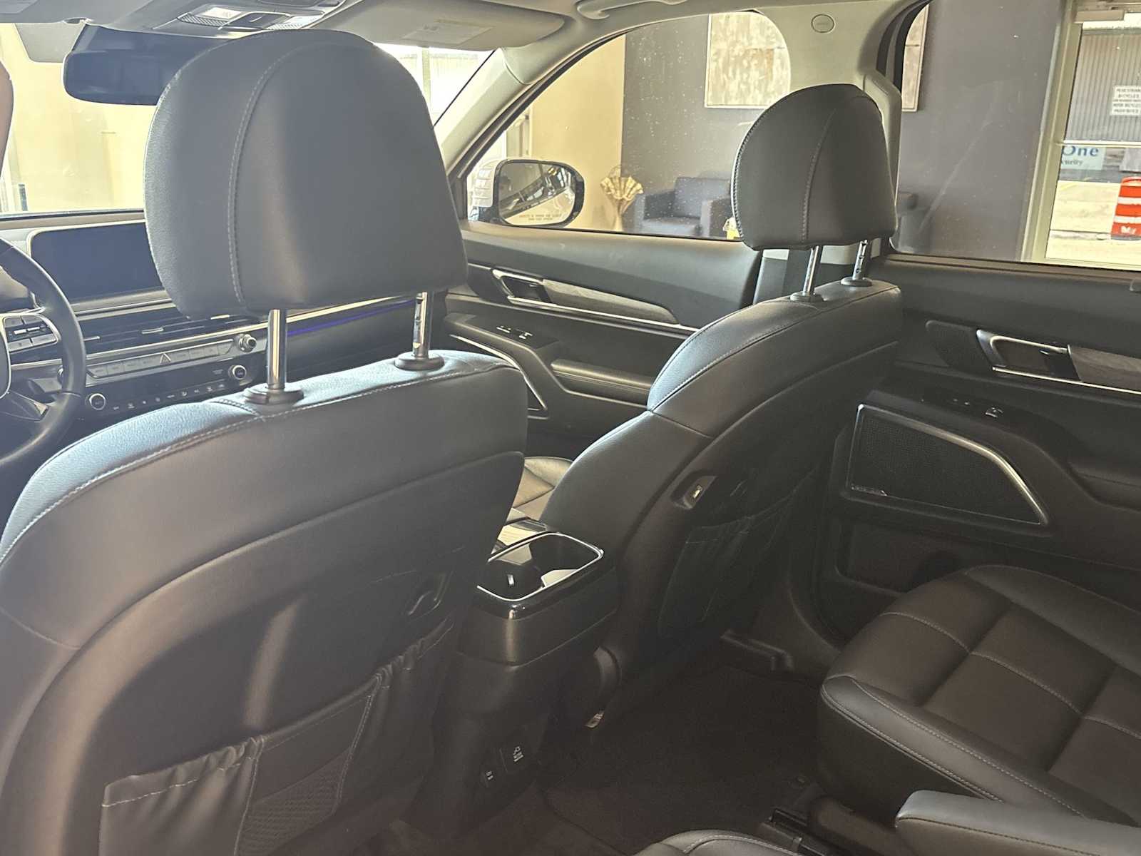 Vehicle image 25 of 35