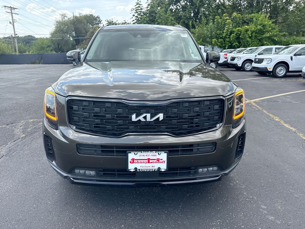 2022 Kia Telluride SX Image 2 of 25