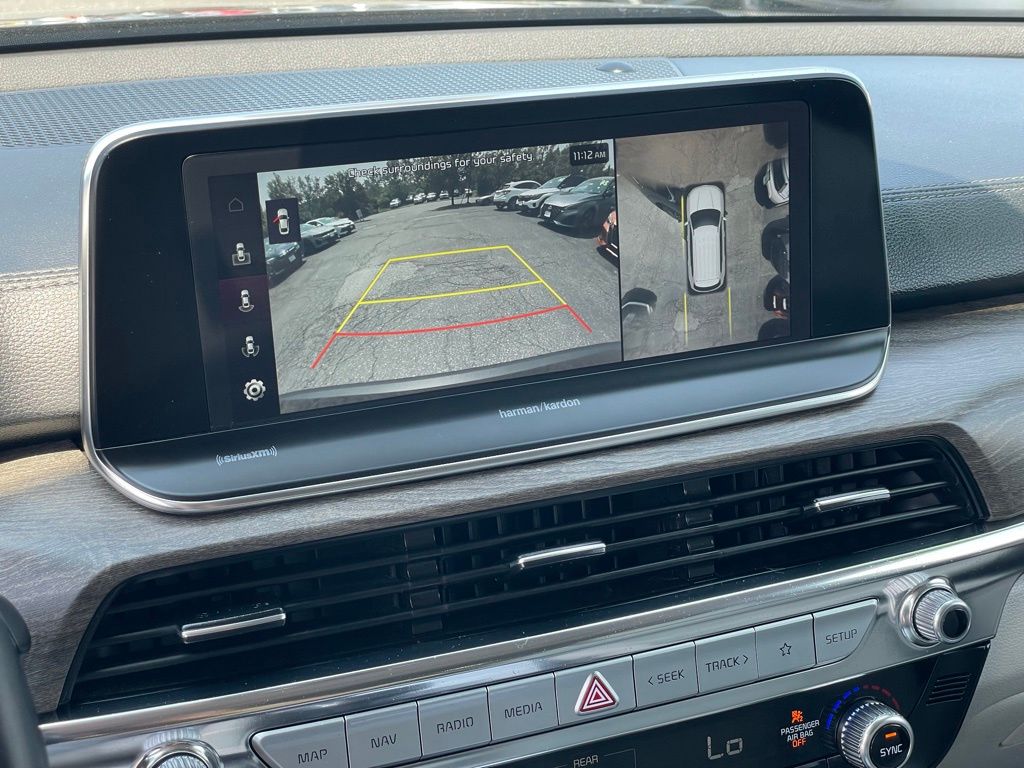 Vehicle image 22 of 33