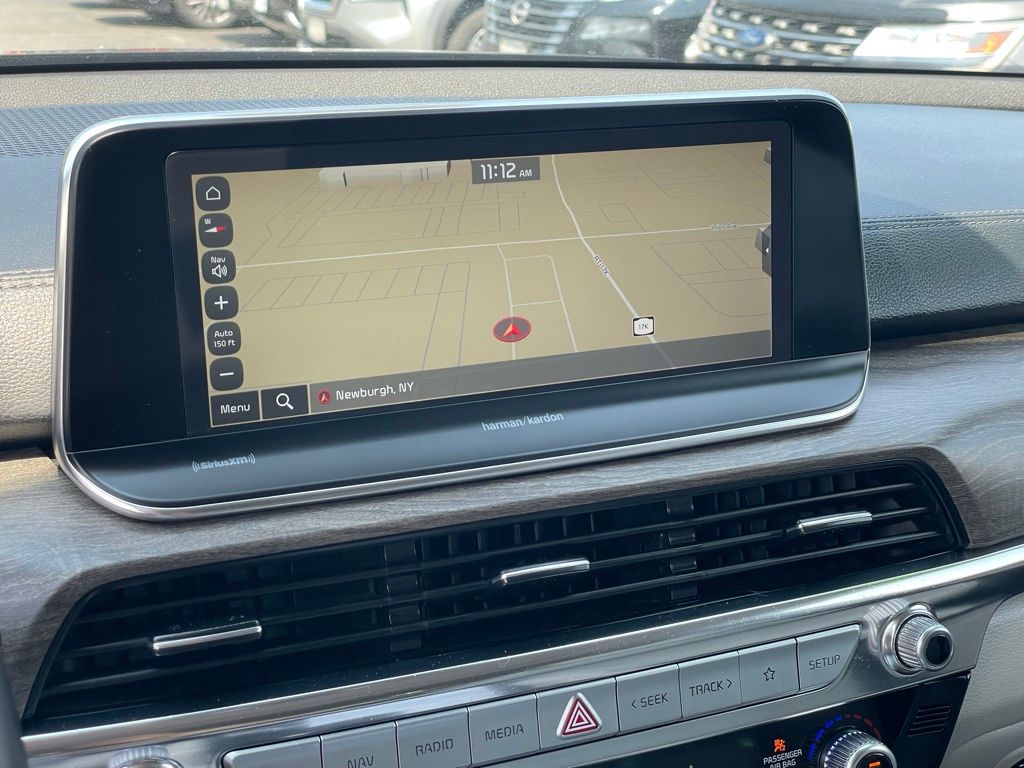 Vehicle image 23 of 33