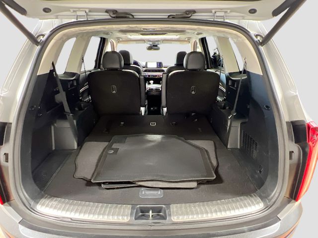 Vehicle image 29 of 38