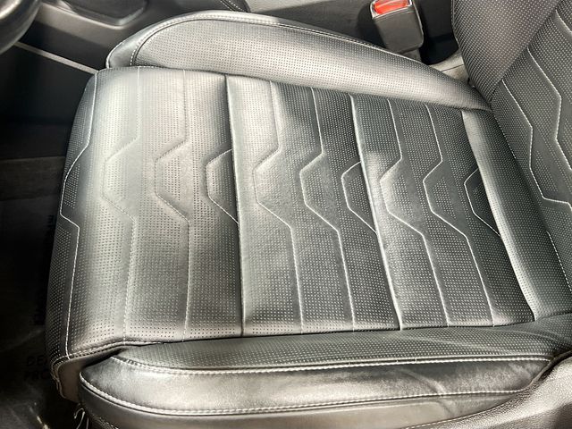 Vehicle image 20 of 38