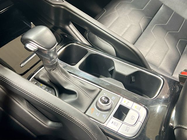Vehicle image 17 of 38