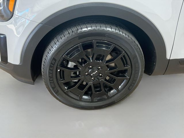 Vehicle image 35 of 38