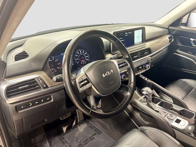 Vehicle image 9 of 38