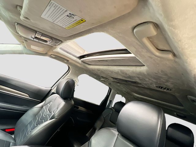 Vehicle image 23 of 38