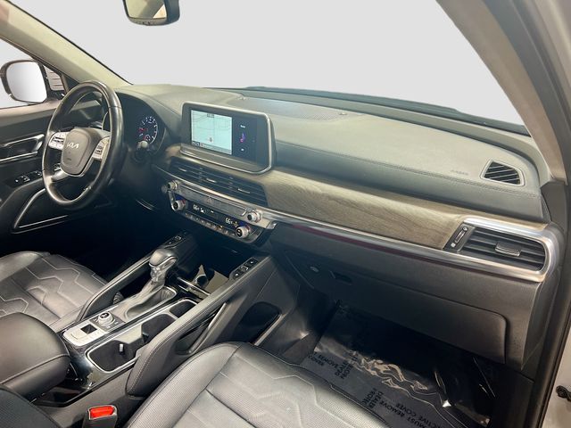 Vehicle image 33 of 38