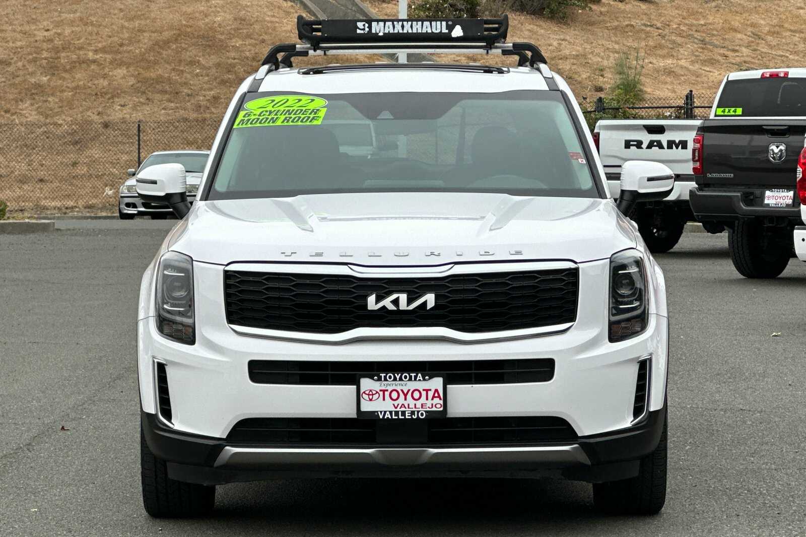 2022 Kia Telluride S Image 3 of 30