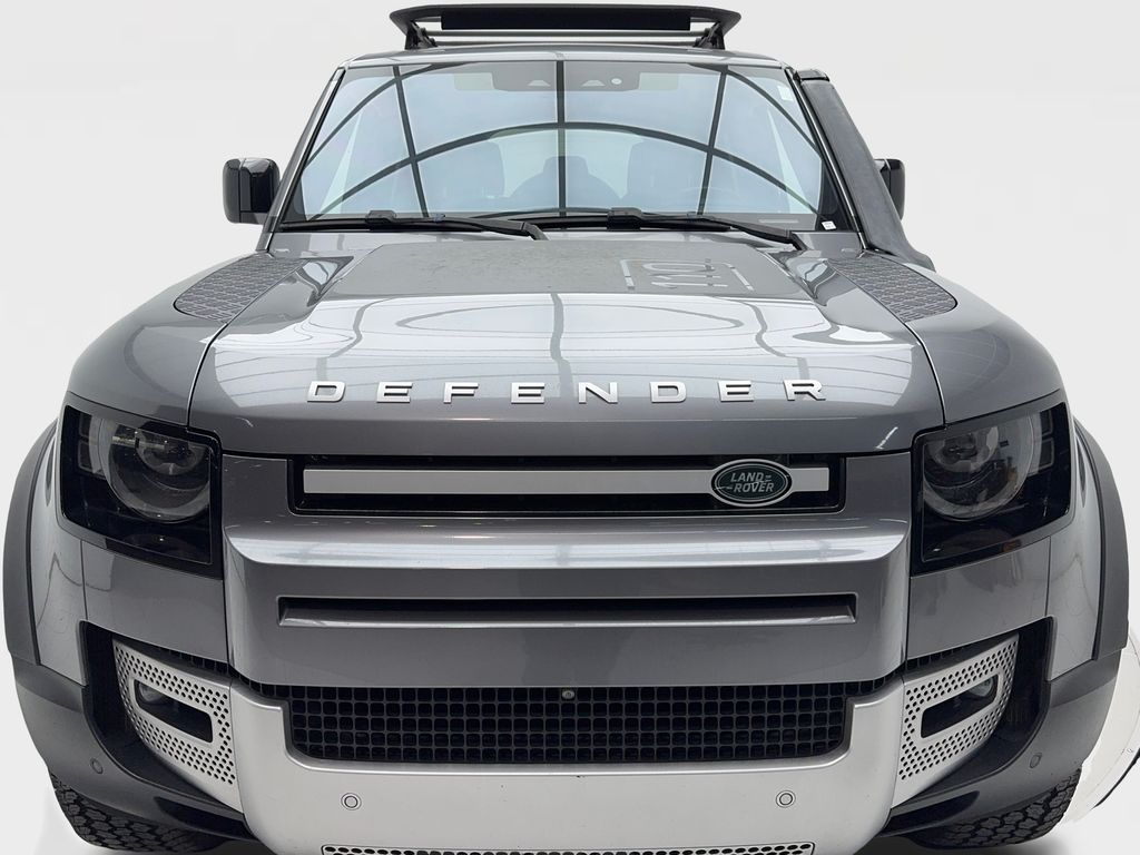 2022 Land Rover Defender SE Image 2 of 61