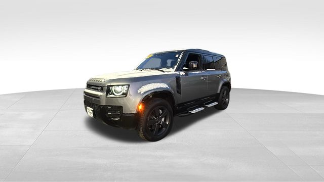2022 Land Rover Defender X-Dynamic SE Image 1 of 37