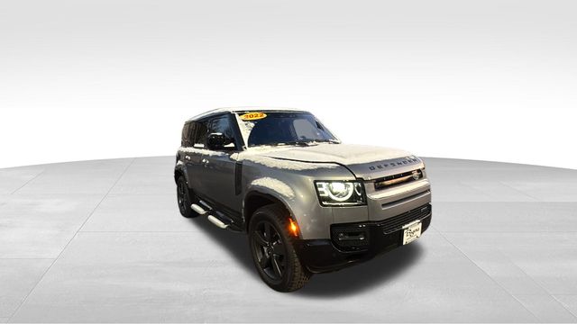 2022 Land Rover Defender X-Dynamic SE Image 5 of 37